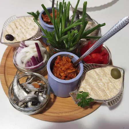 Delta Ca Odinioara Pensión