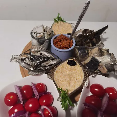 Pensión Delta Ca Odinioara 3*