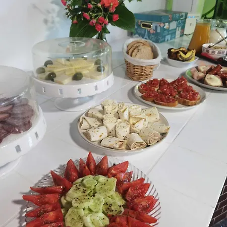 게스트하우스 Delta Ca Odinioara 3*